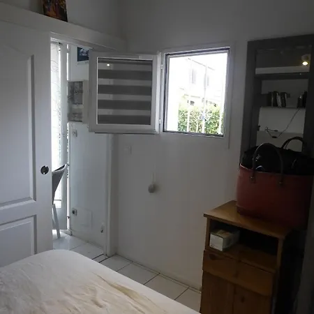 Pavillon Climatise 2 Pieces + Mezzanine, Terrasse, Parking Prive, A 400m De La - Fr-1-776-9 Villa *